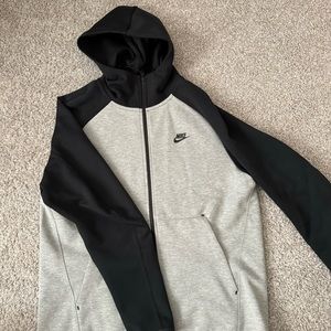 NEW Nike Fullzip hoodie.